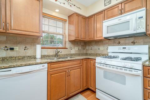 8536 Mobile Ave, Burbank, IL 60459 photo 4
