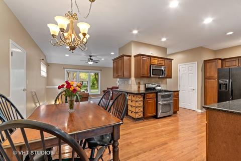 514 Maple Ln, Geneva, IL 60134 photo 6