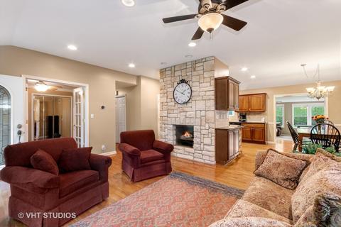 514 Maple Ln, Geneva, IL 60134 photo 5