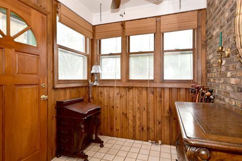 134 E Crescent Ave, Elmhurst, IL 60126 photo 4