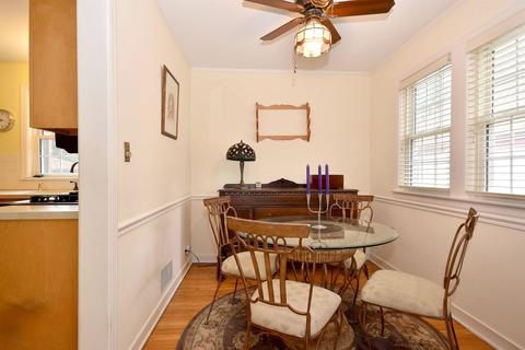 134 E Crescent Ave, Elmhurst, IL 60126 photo 9