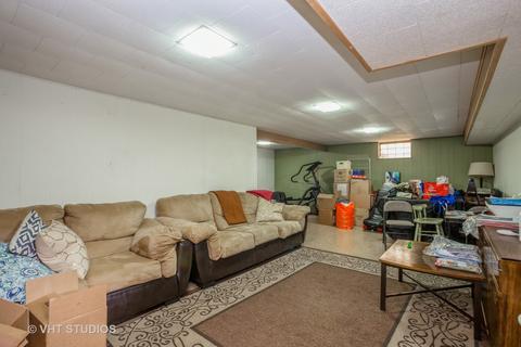 1372 Earl Ave, Des Plaines, IL 60018 photo 13
