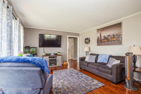 1372 Earl Ave, Des Plaines, IL 60018 photo 3