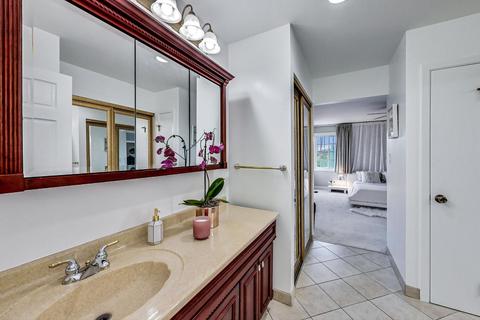 210 Astor Pl, Northbrook, IL 60062 photo 24