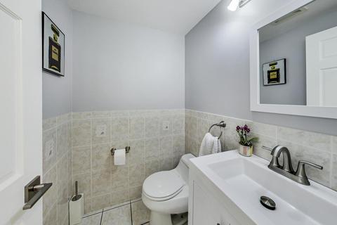210 Astor Pl, Northbrook, IL 60062 photo 18