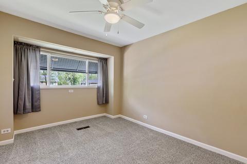 220 Payson St, Hoffman Estates, IL 60169 photo 10