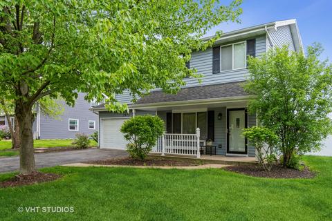 2975 Diane Dr, Aurora, IL 60504 photo 1