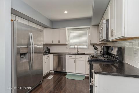 2975 Diane Dr, Aurora, IL 60504 photo 4