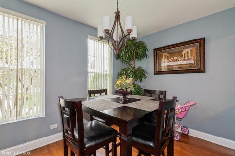975 Symphony Dr, Aurora, IL 60504 photo 6