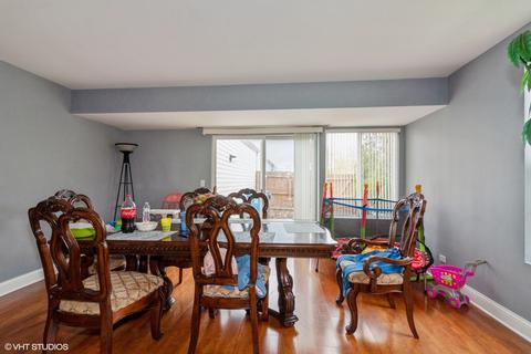 975 Symphony Dr, Aurora, IL 60504 photo 5