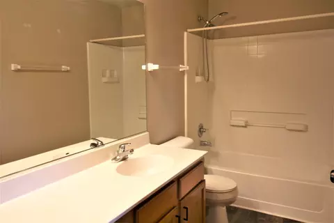 507 Gregory Ln, Plano, IL 60545 photo 8