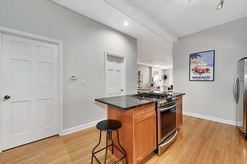 15 E Division St #2W, Chicago, IL 60610 photo 12