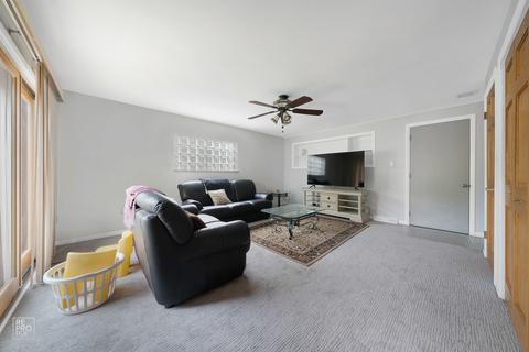 531 Hickory Dr, Itasca, IL 60143 photo 7