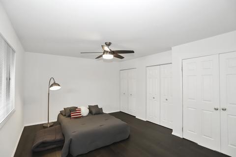 649 E Devon Ave, Roselle, IL 60172 photo 14
