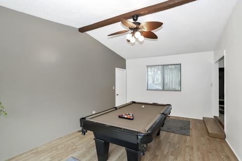 649 E Devon Ave, Roselle, IL 60172 photo 12