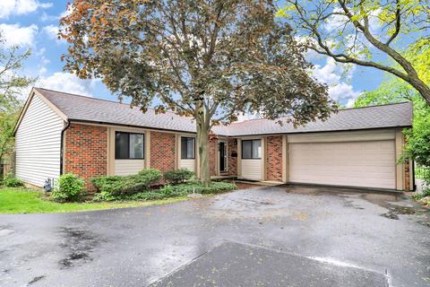 649 E Devon Ave, Roselle, IL 60172 photo 1
