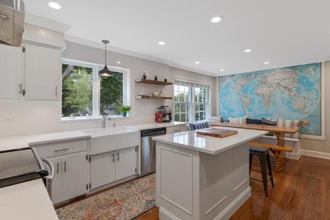 1216 Gamon Rd, Wheaton, IL 60189 photo 8