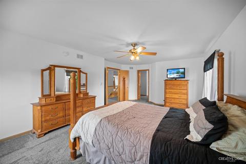 1668 Rosehall Ln, Elgin, IL 60123 photo 14