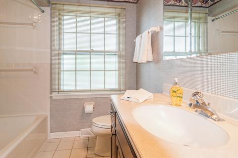 382 E Aberdeen Ct, Elmhurst, IL 60126 photo 12