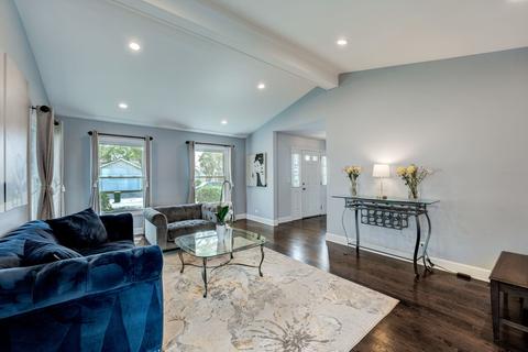 1006 Pear Tree Ln, Wheeling, IL 60090 photo 8