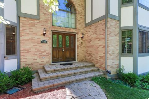 921 Doral Dr, Bartlett, IL 60103 photo 2