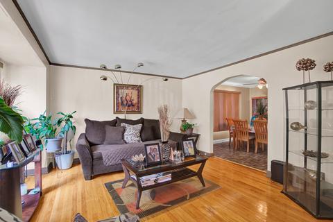 10101 S Eberhart Ave, Chicago, IL 60628 photo 5