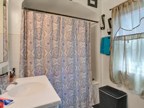 10101 S Eberhart Ave, Chicago, IL 60628 photo 20