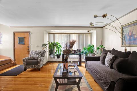 10101 S Eberhart Ave, Chicago, IL 60628 photo 8
