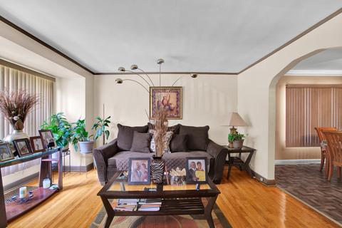 10101 S Eberhart Ave, Chicago, IL 60628 photo 6