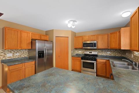 7509 Kenicott Ln, Plainfield, IL 60586 photo 11