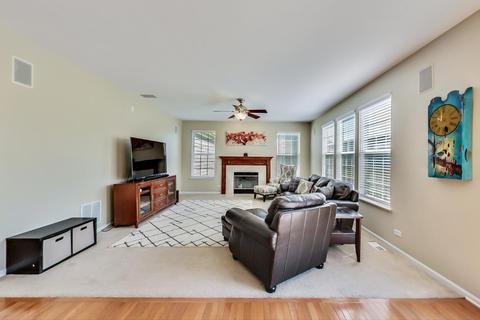 355 Cassidy Ln, Elgin, IL 60124 photo 18