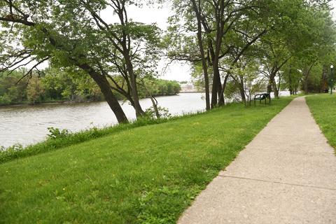 517 Everett St, Dixon, IL 61021 photo 48