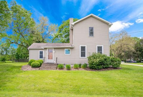 8055 Whitfield Rd, Millbrook, IL 60536 photo 2