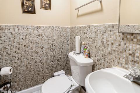 9445 Dee Rd, Des Plaines, IL 60016 photo 14