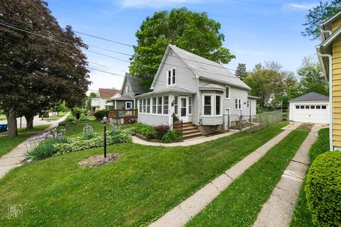 736 N 11th St, Dekalb, IL 60115 photo 1