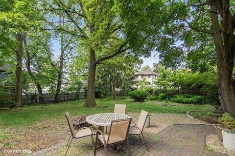 272 Mcclure Ave, Elgin, IL 60123 photo 3