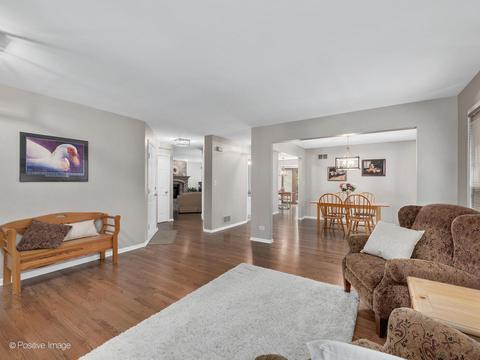 241 Bates St, Wheaton, IL 60187 photo 6