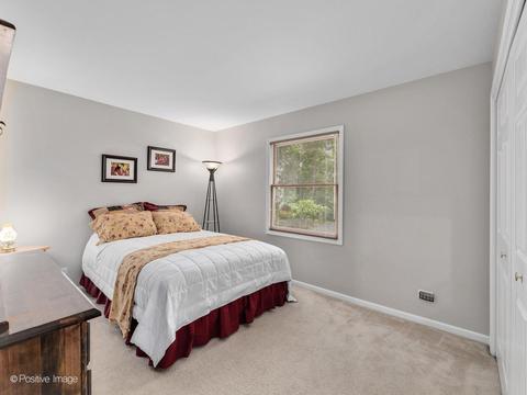 241 Bates St, Wheaton, IL 60187 photo 16
