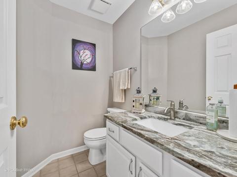241 Bates St, Wheaton, IL 60187 photo 12