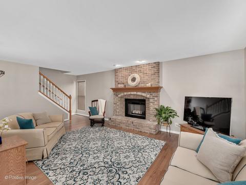 241 Bates St, Wheaton, IL 60187 photo 8