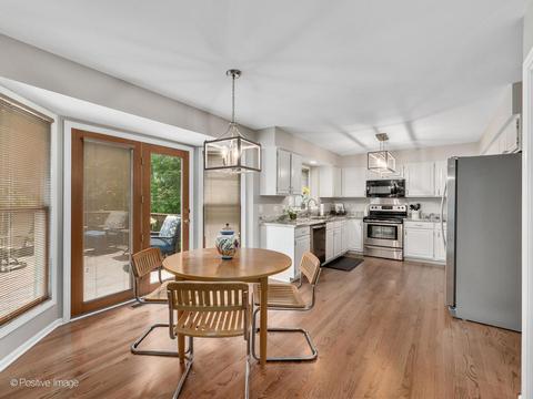 241 Bates St, Wheaton, IL 60187 photo 10