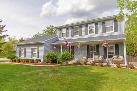 563 Shenandoah Trl, Elgin, IL 60123 photo 1