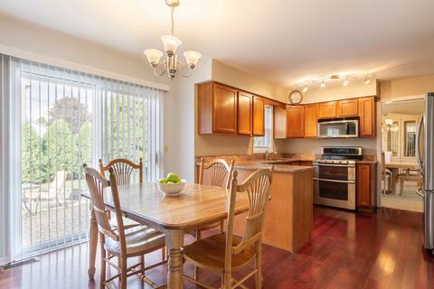 563 Shenandoah Trl, Elgin, IL 60123 photo 5