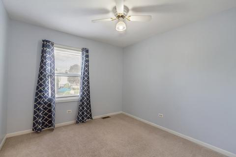 563 Shenandoah Trl, Elgin, IL 60123 photo 19