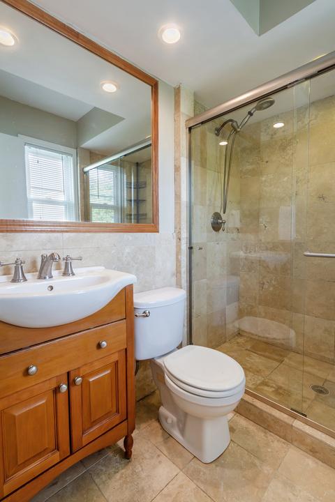 563 Shenandoah Trl, Elgin, IL 60123 photo 16