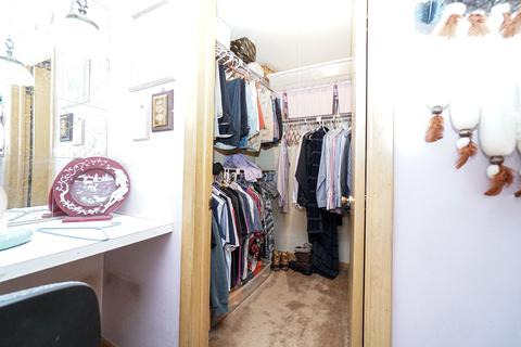 141 Ambleside Rd, Des Plaines, IL 60016 photo 30