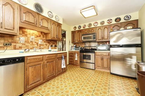 141 Ambleside Rd, Des Plaines, IL 60016 photo 16