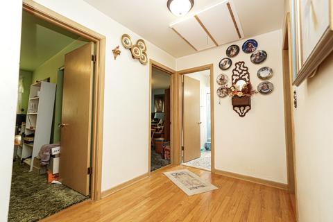 141 Ambleside Rd, Des Plaines, IL 60016 photo 21