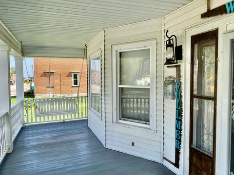 212 S Main St, Creston, IL 60113 photo 3