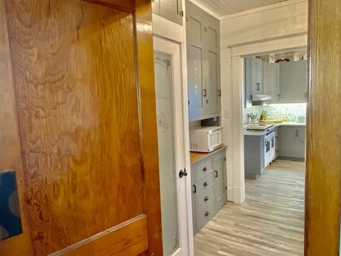 212 S Main St, Creston, IL 60113 photo 12